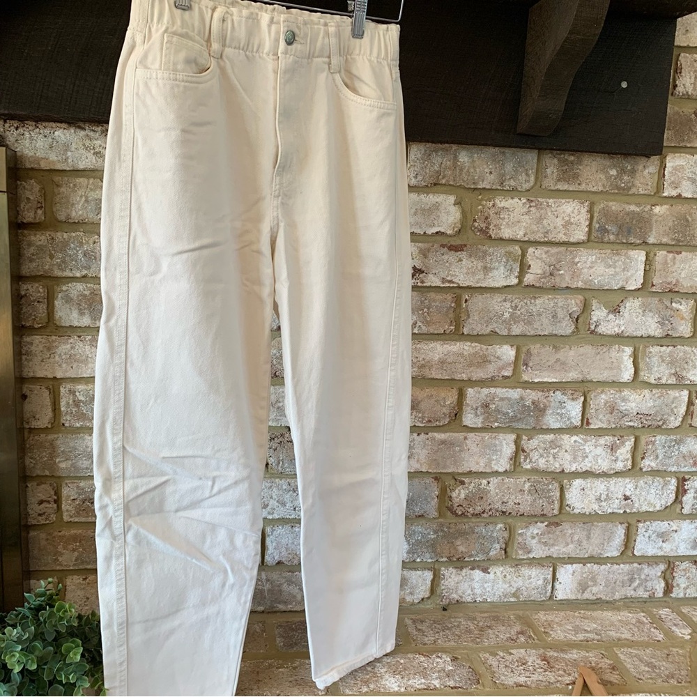 H&M | High Waisted Paper Bag White Pants | 4 - Picture 5 of 14